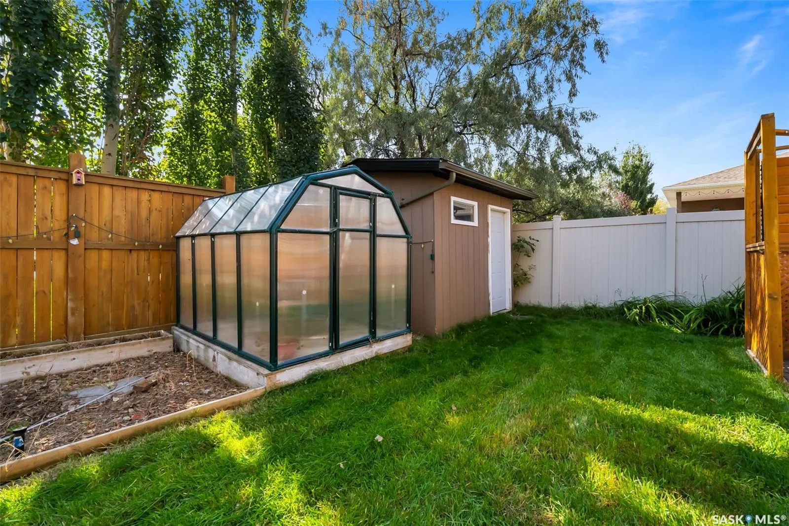 6925 Maple Ridge DRIVE