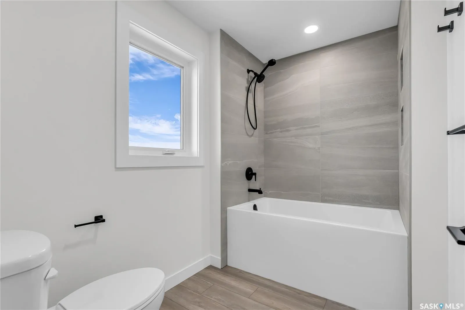 428 Woolf BEND