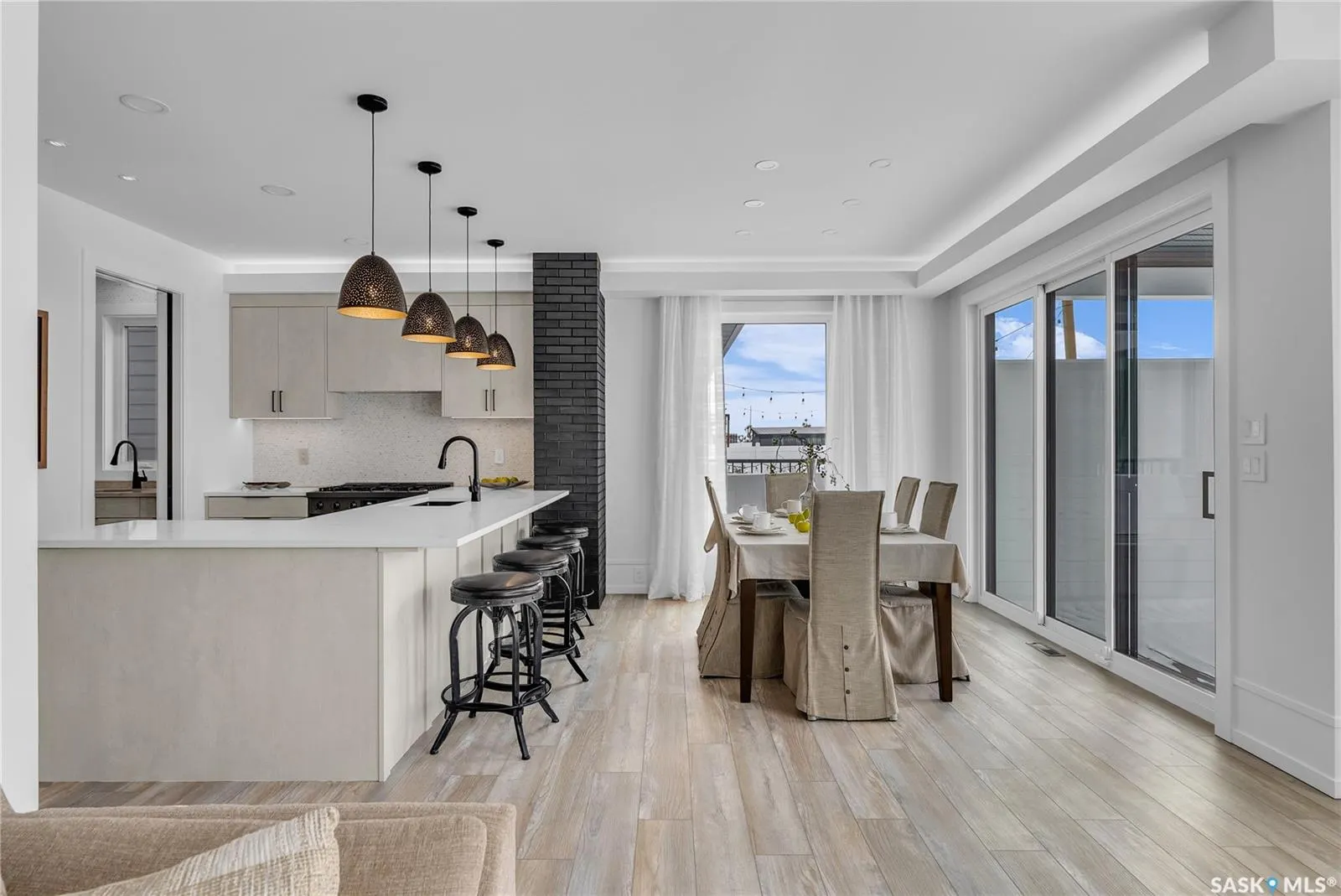 428 Woolf BEND