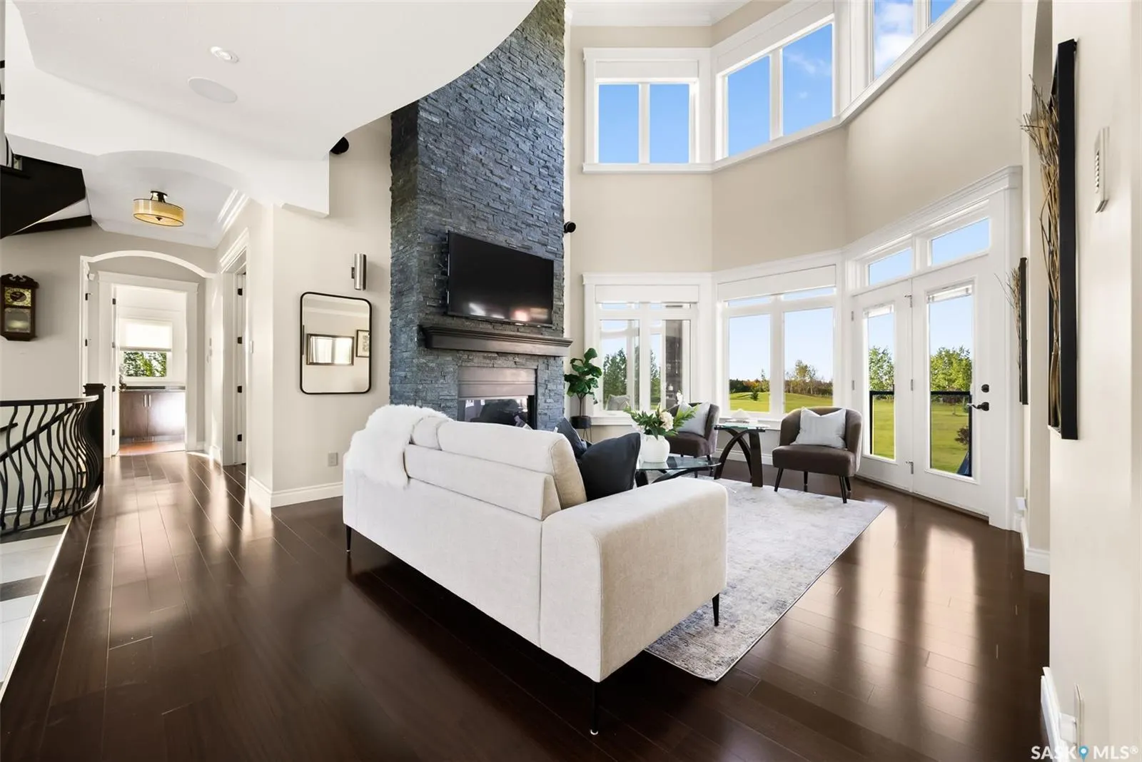 123 Slater CRESCENT