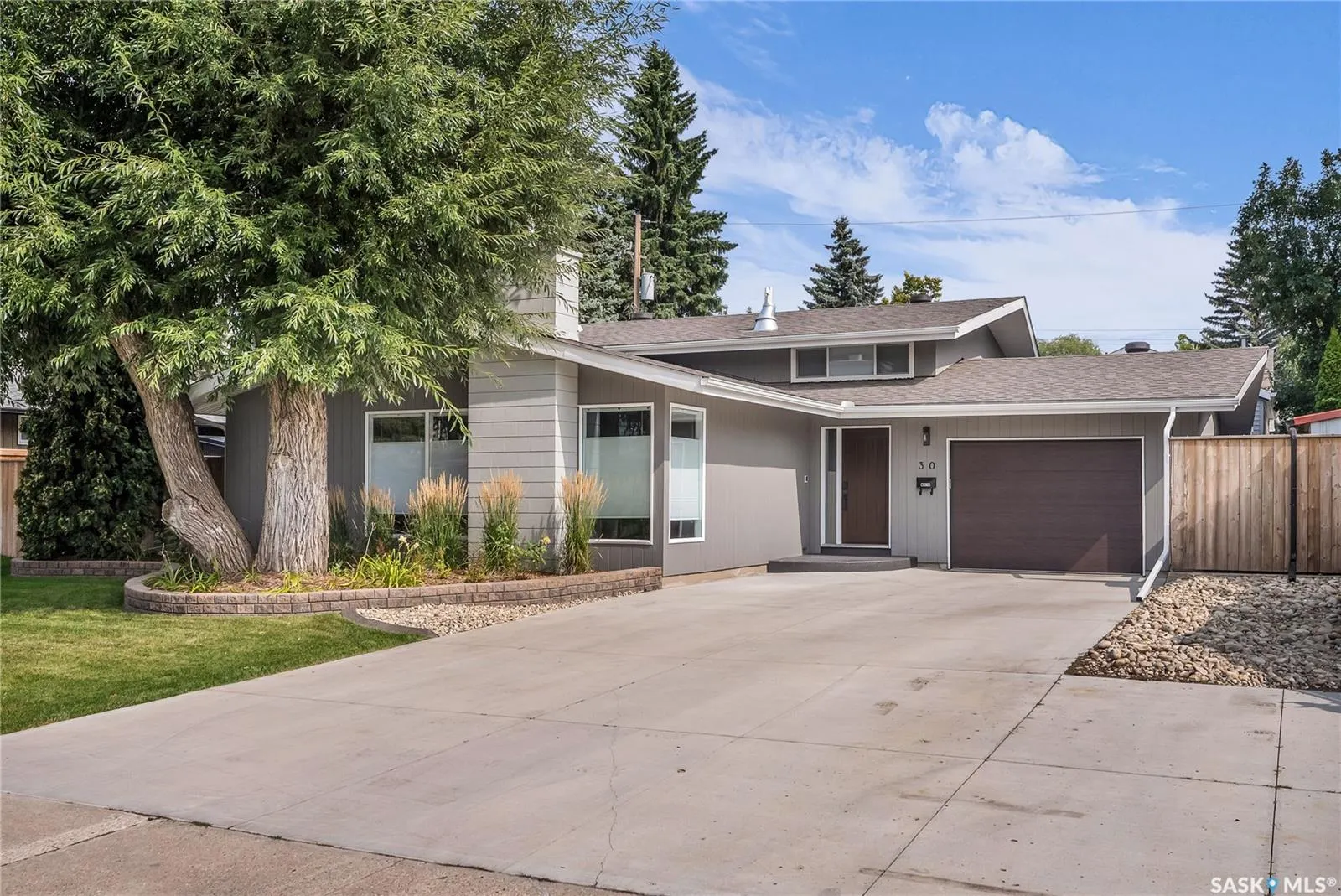 30 Simpson CRESCENT
