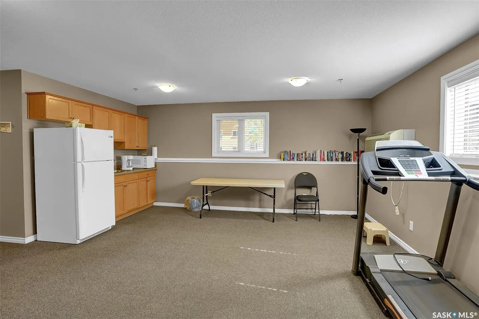 3946 Robinson STREET, #403