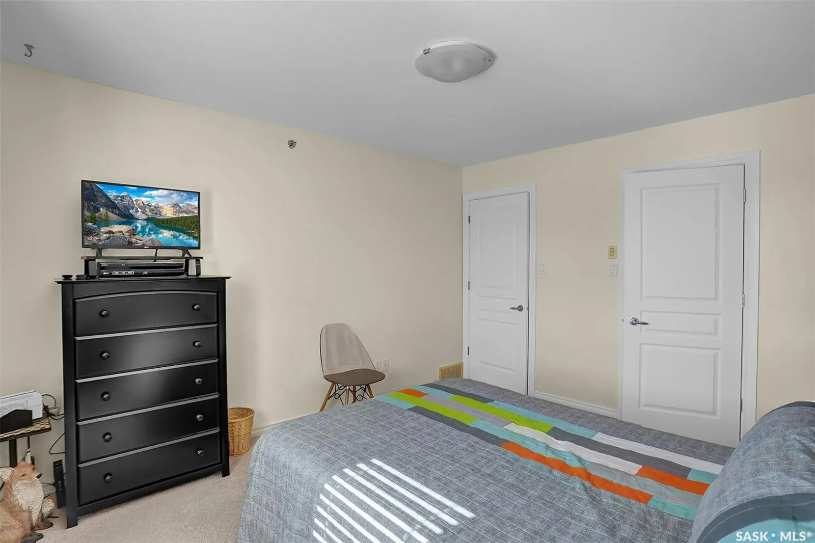 3946 Robinson STREET, #403