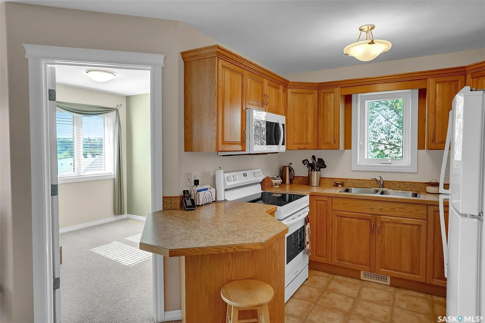 3946 Robinson STREET, #403