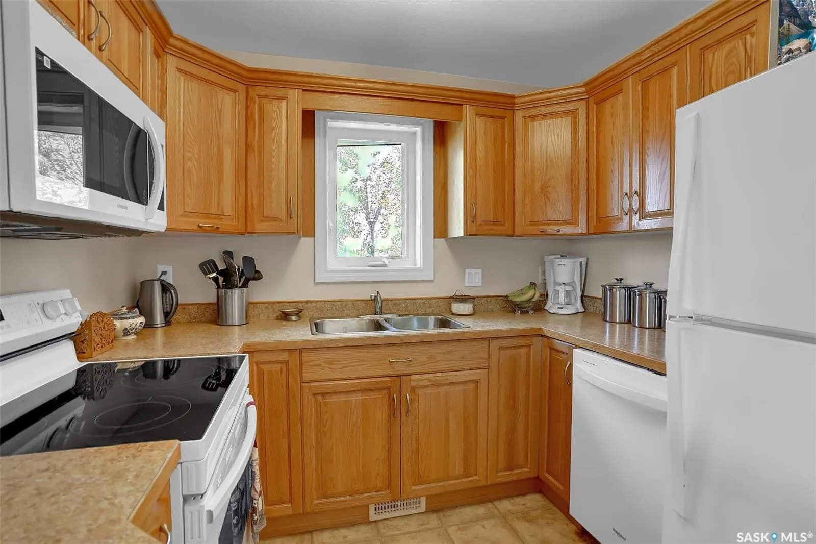 3946 Robinson STREET, #403