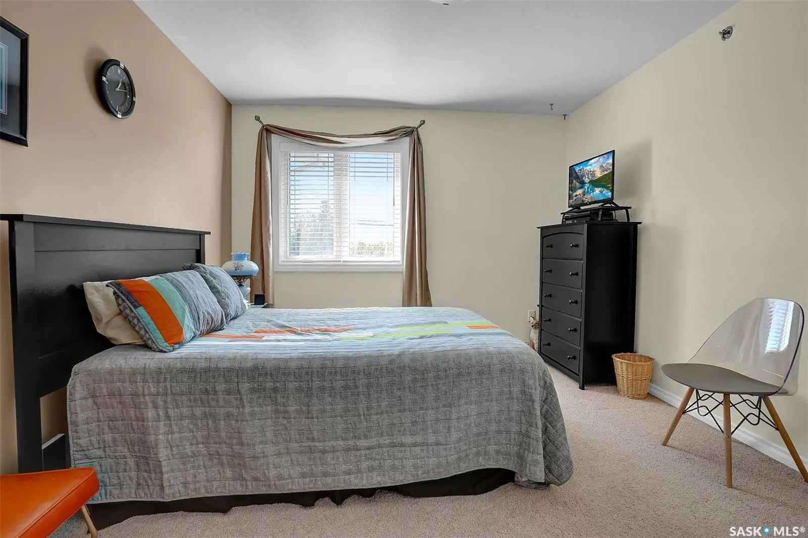 3946 Robinson STREET, #403