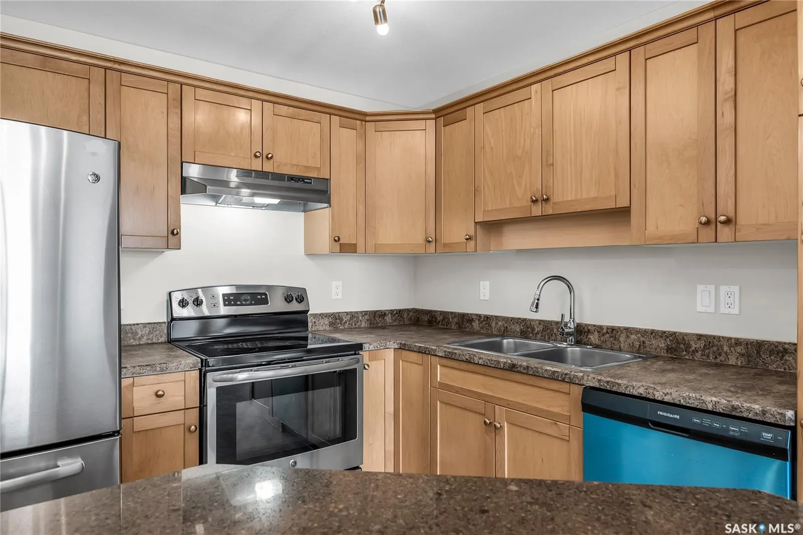 235 Herold TERRACE, #414