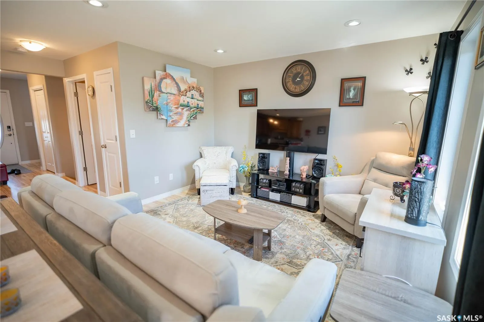 547 East Hampton BOULEVARD, #20