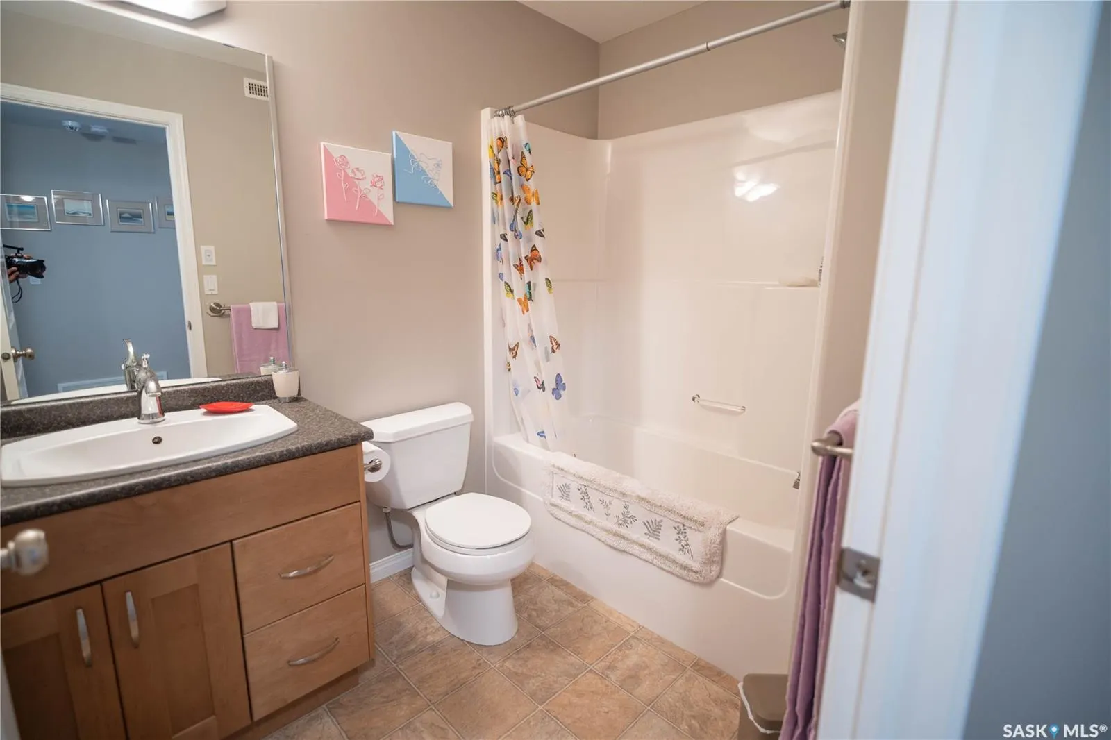 547 East Hampton BOULEVARD, #20