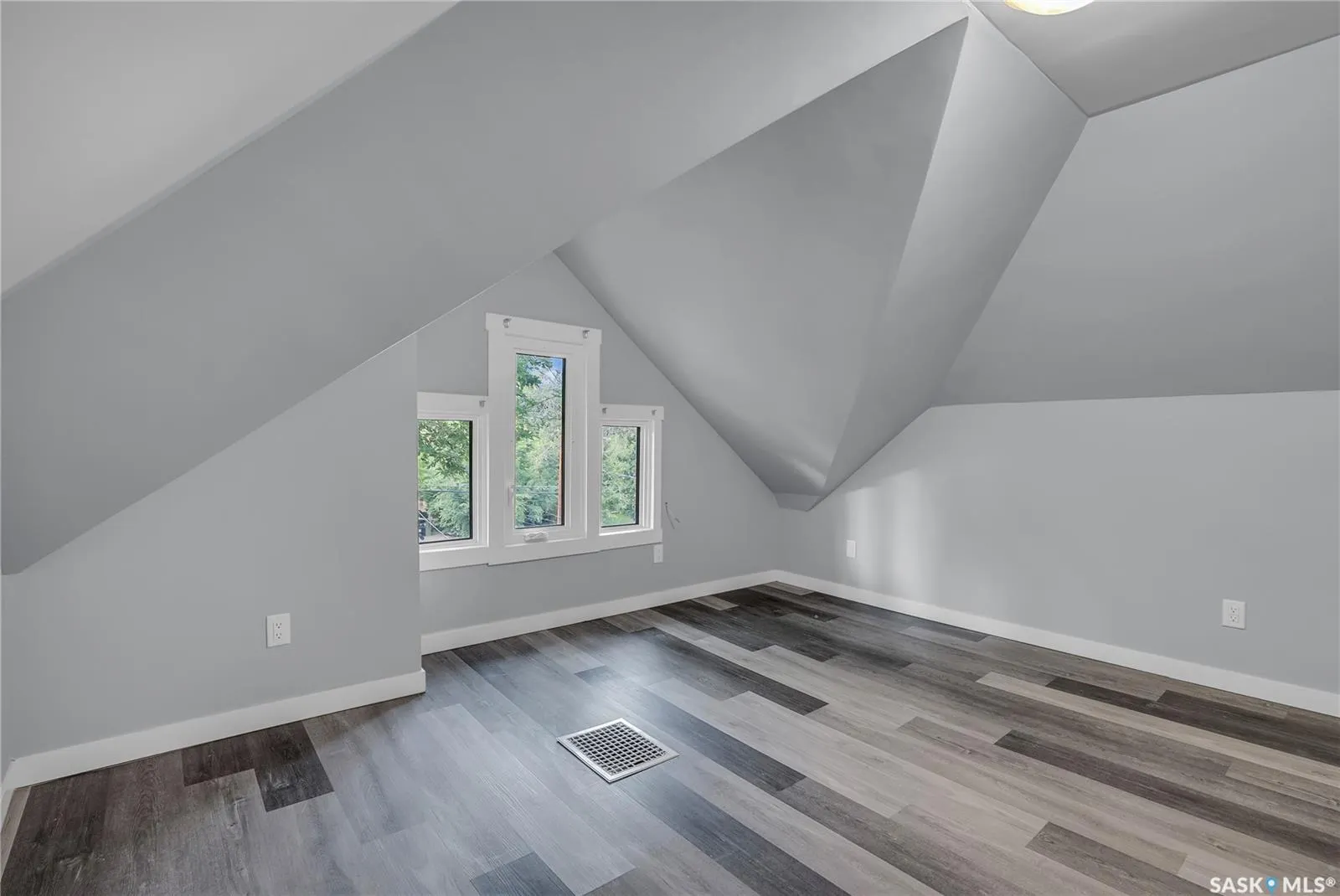 112 27th STREET