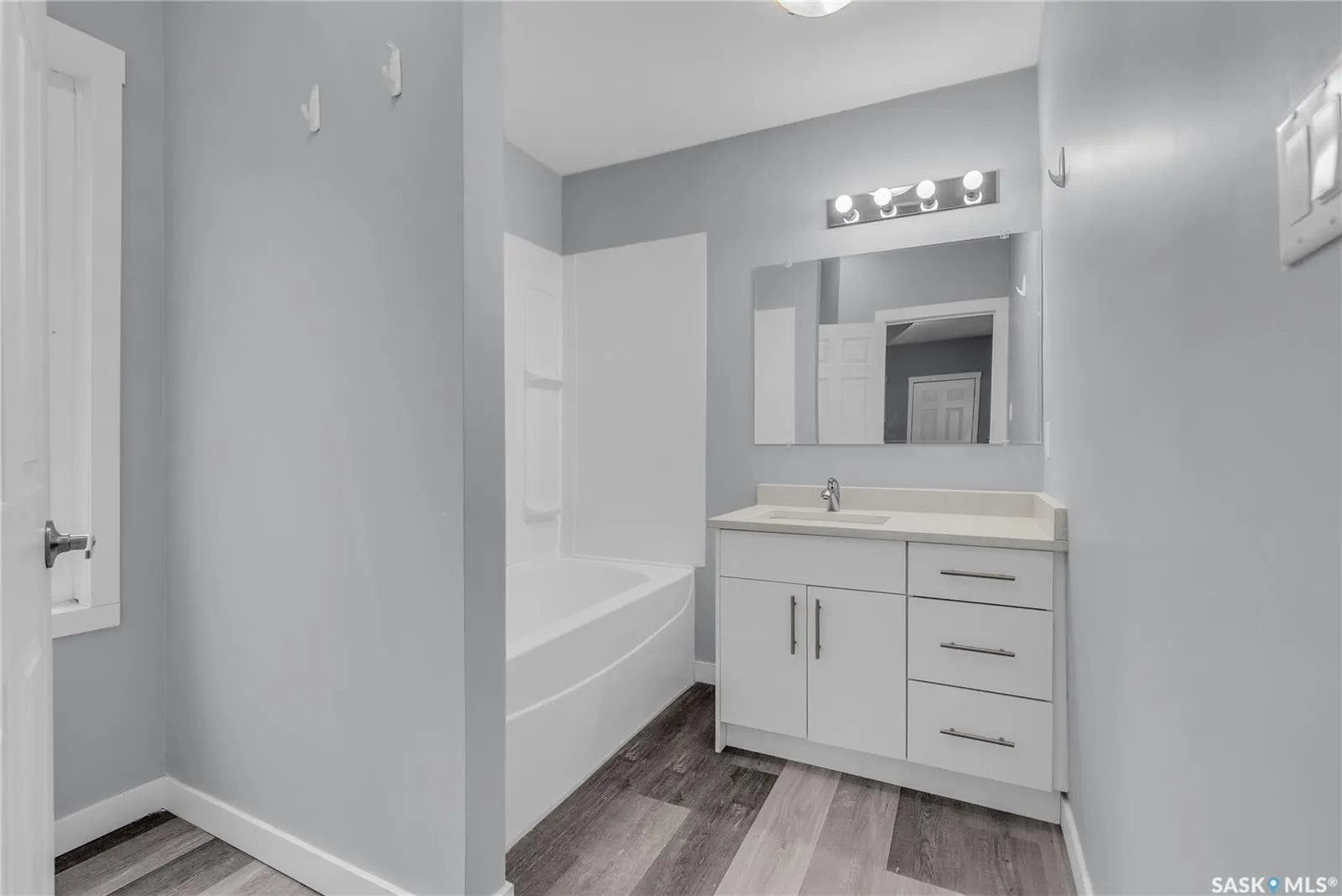 112 27th STREET