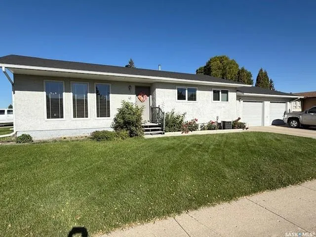 41 mackenzie DRIVE