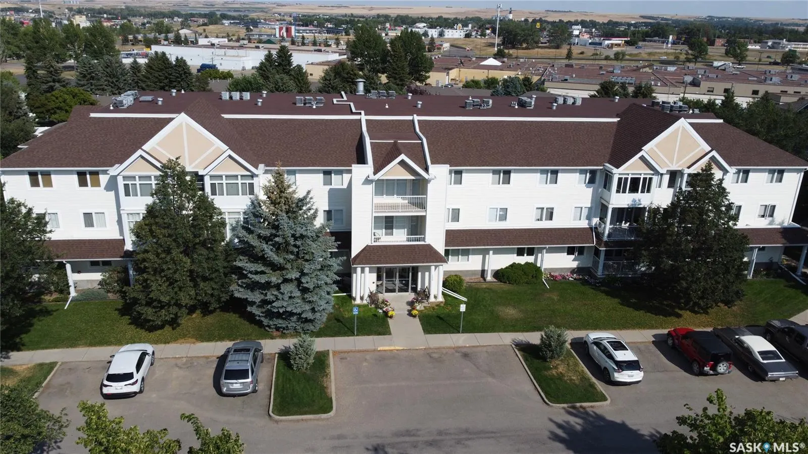 230 Lister Kaye CRESCENT, #307