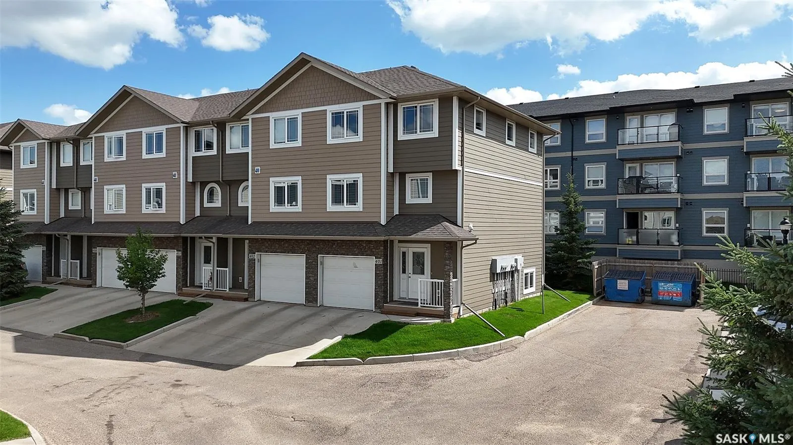 212 Willis CRESCENT, #401