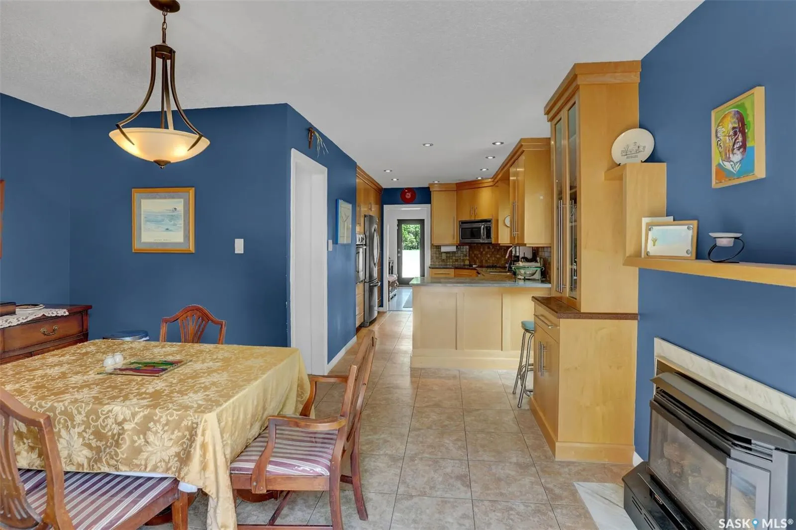 1102 Gryphons WALK