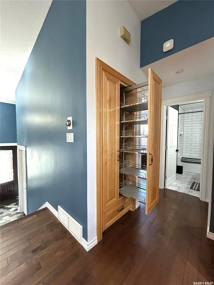 210 Schaefer STREET