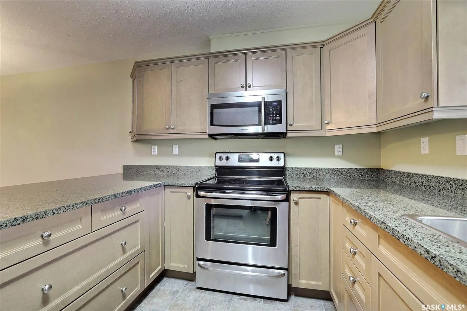 3850 Haughton ROAD E, #102