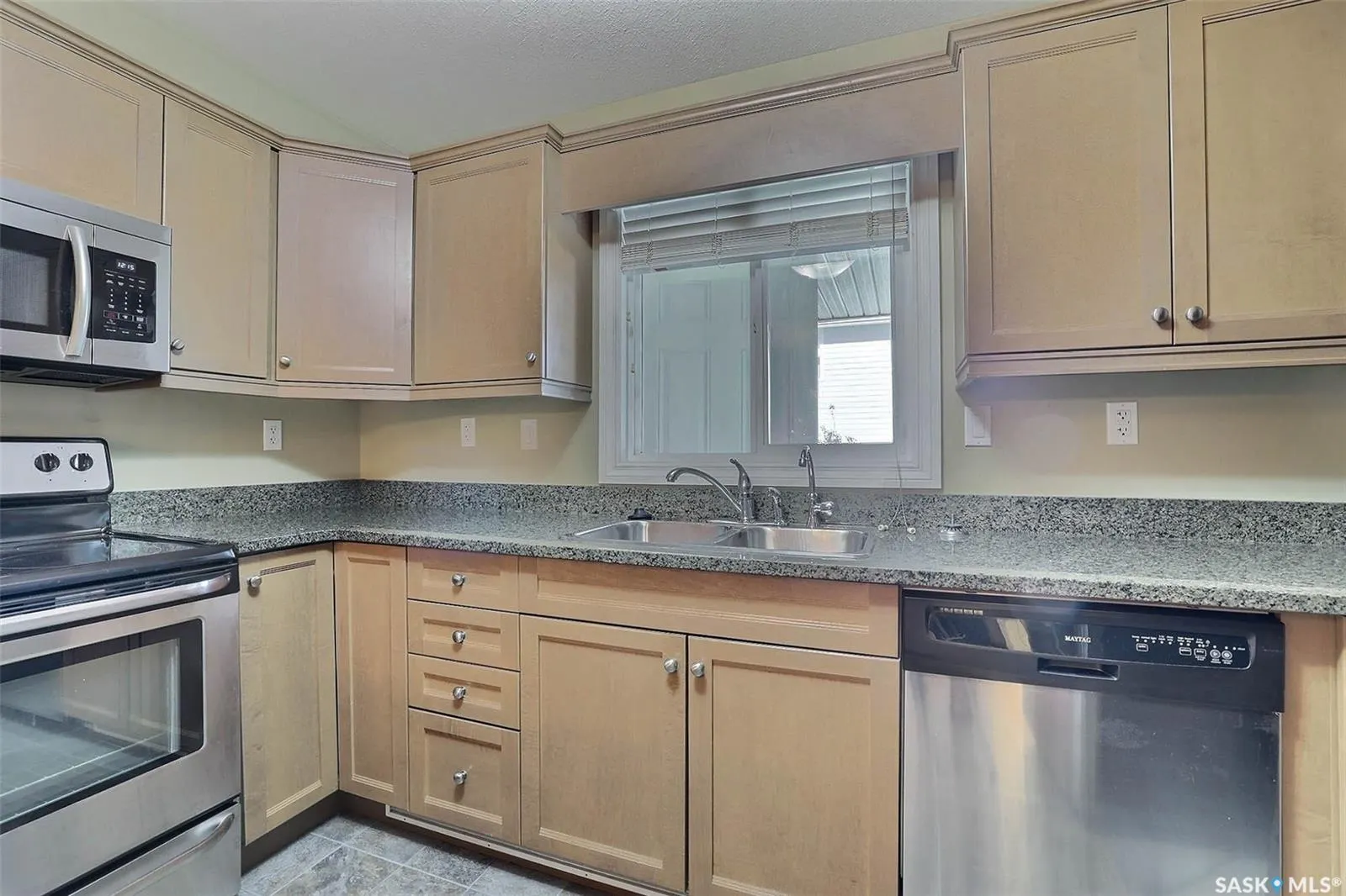 3850 Haughton ROAD E, #102