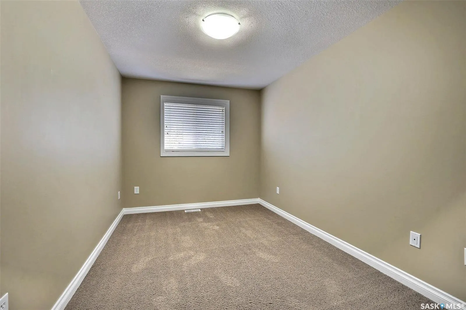 3850 Haughton ROAD E, #102