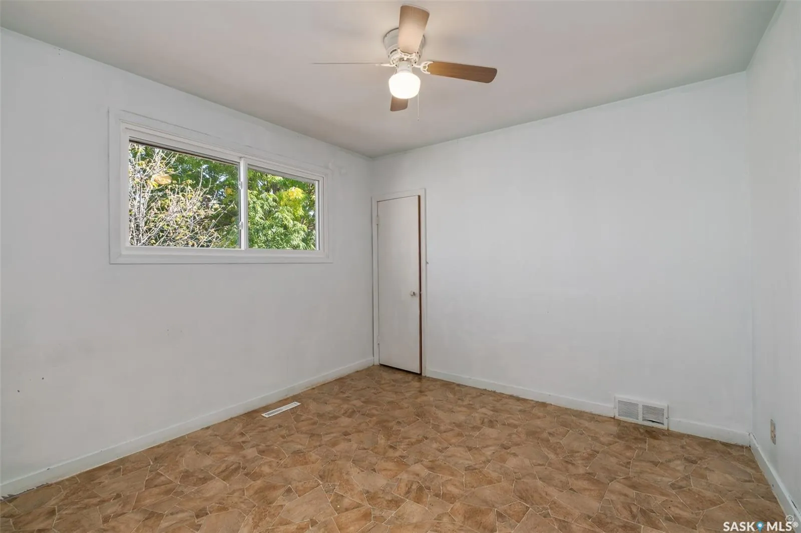 850 14th STREET W