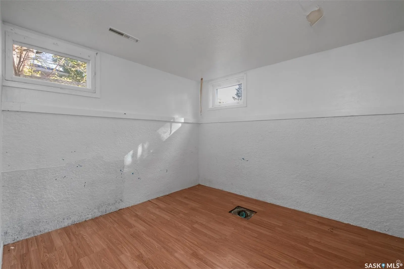 850 14th STREET W
