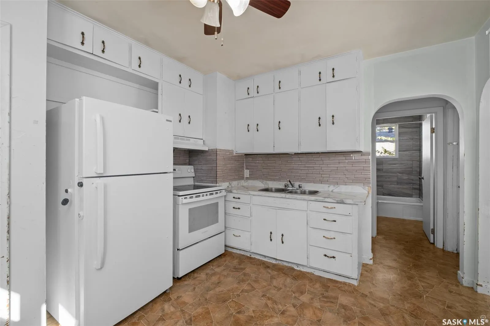 850 14th STREET W