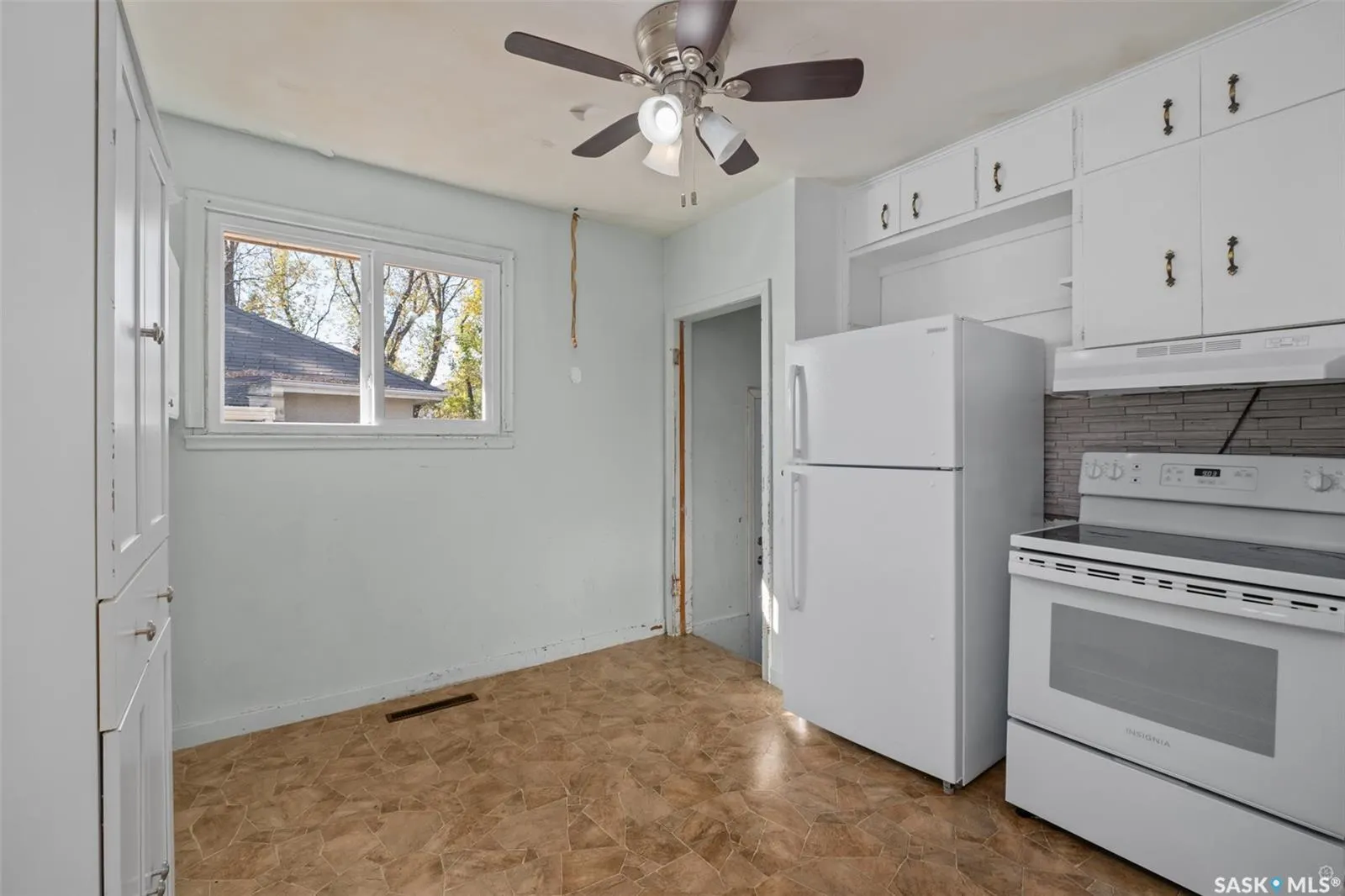 850 14th STREET W