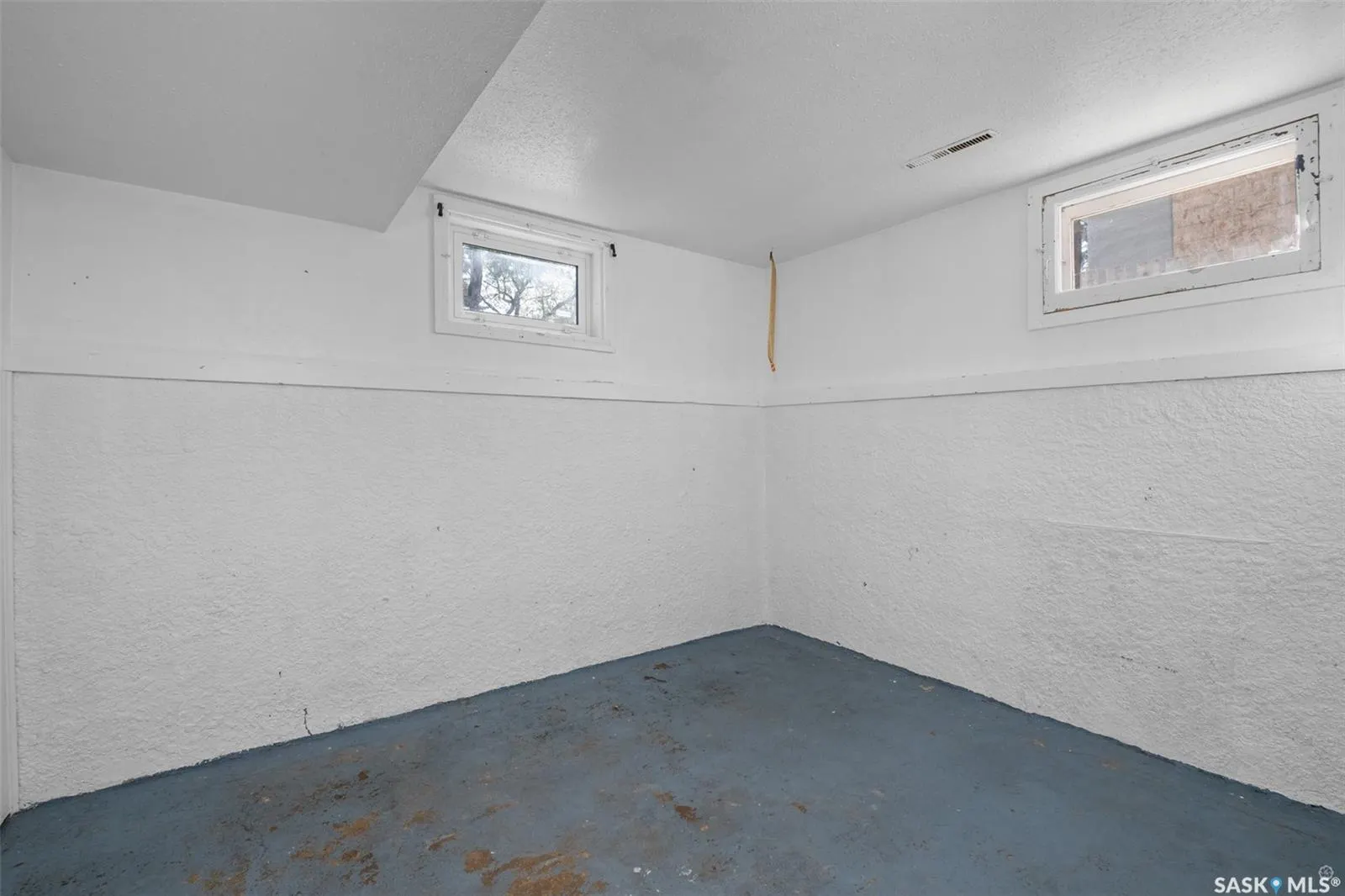 850 14th STREET W