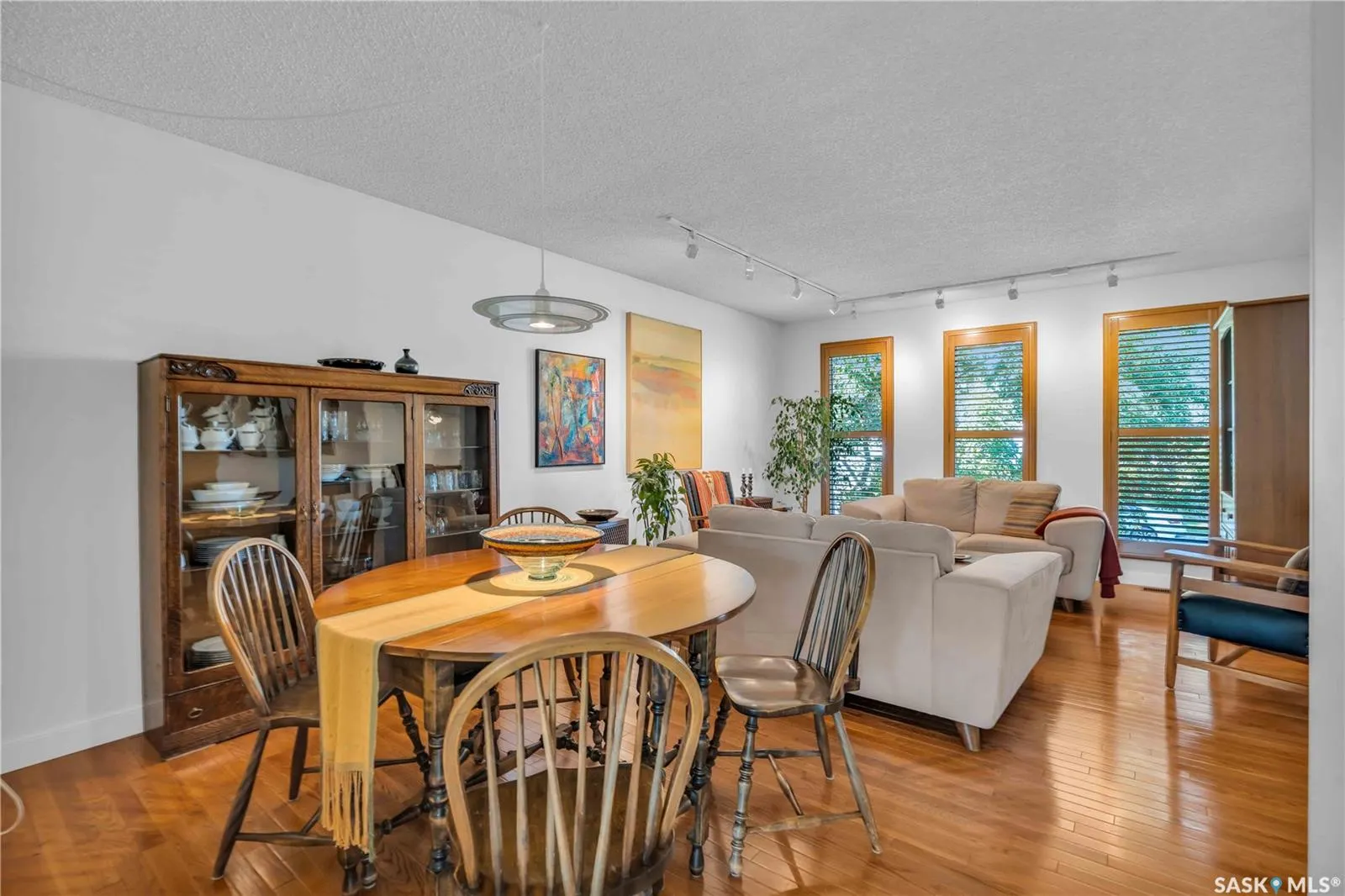 623 Priel CRESCENT