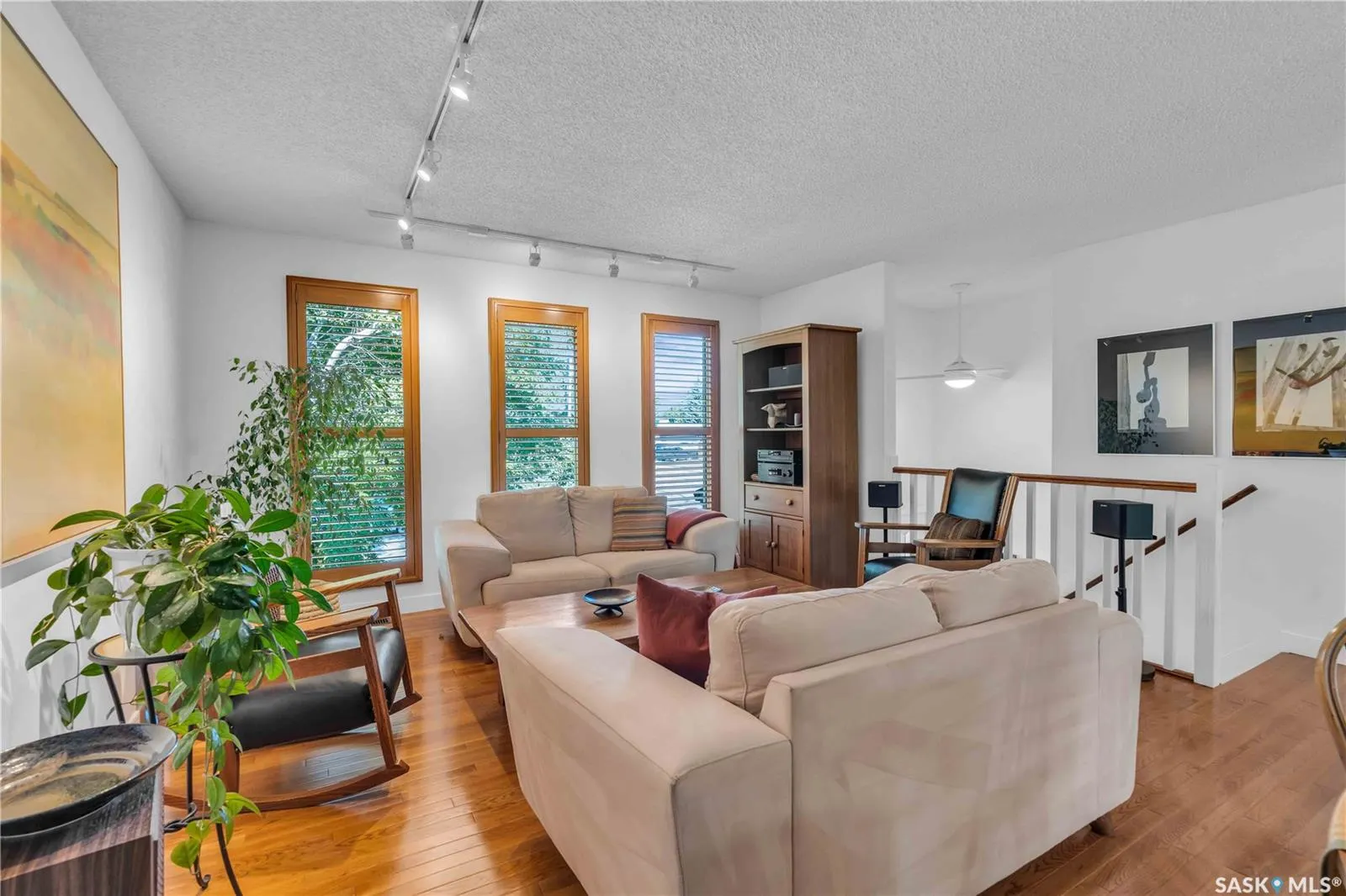 623 Priel CRESCENT