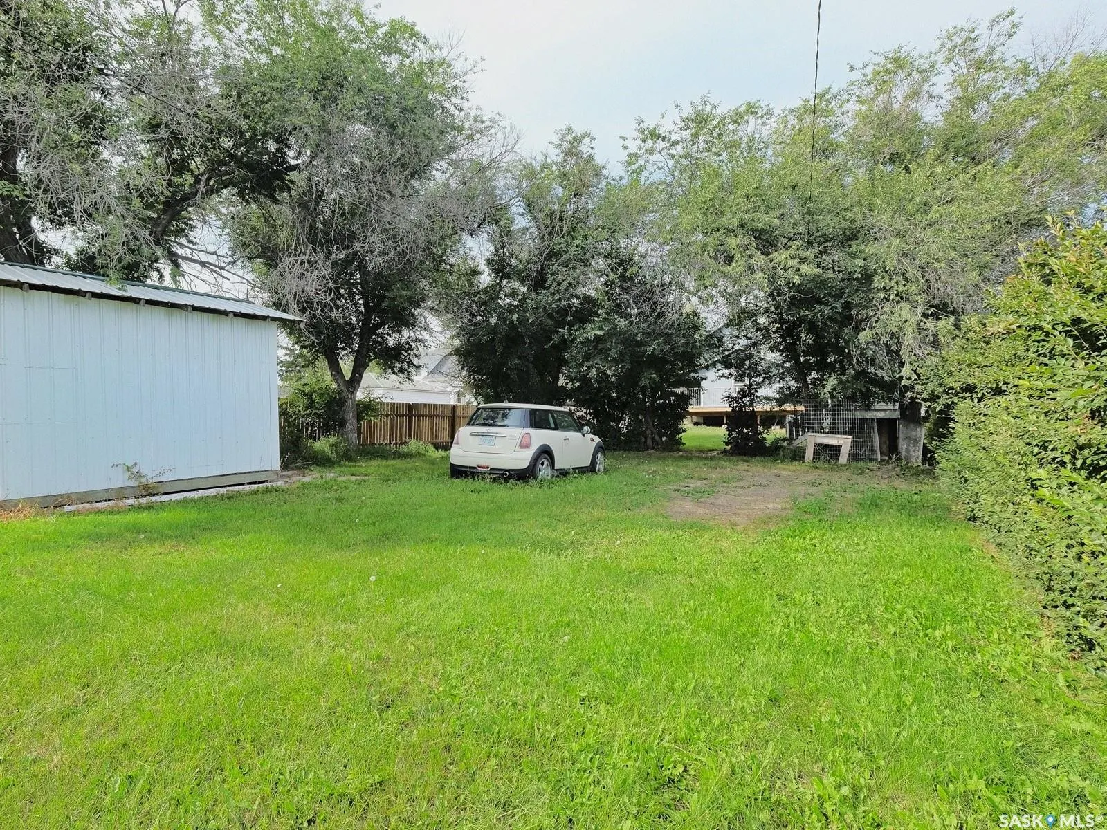 216 6th AVENUE W