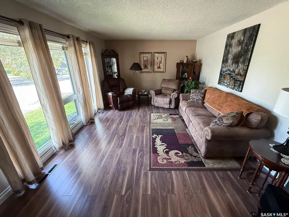 568 Poplar CRESCENT