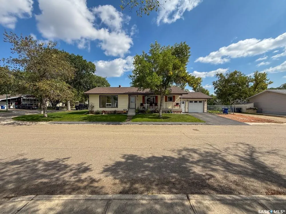 568 Poplar CRESCENT