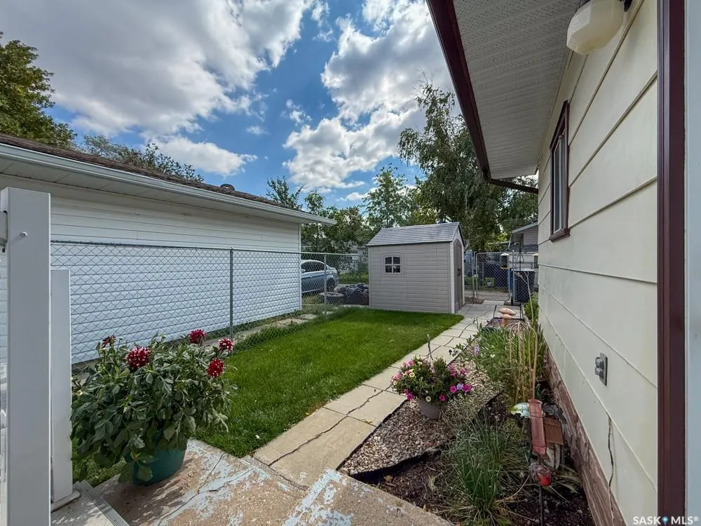 568 Poplar CRESCENT