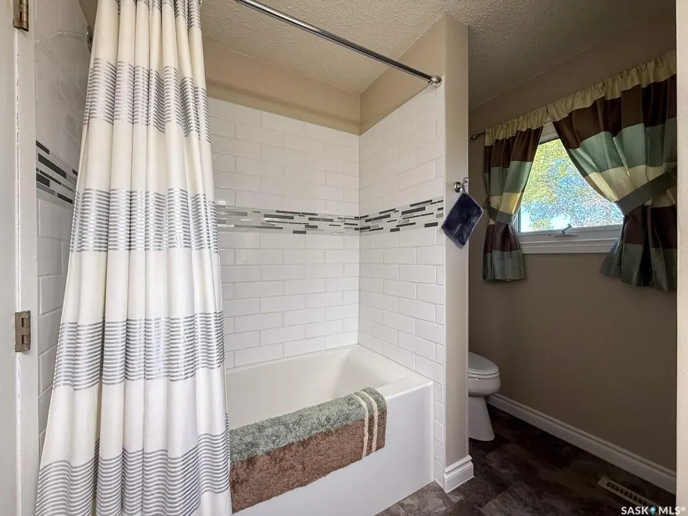 568 Poplar CRESCENT