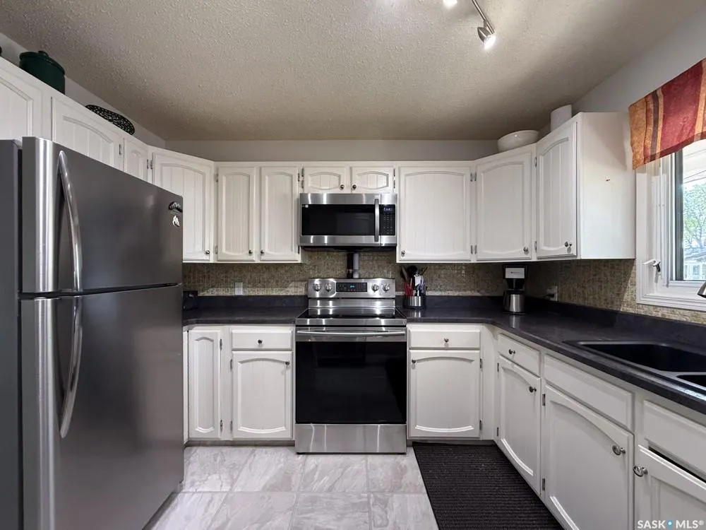 568 Poplar CRESCENT