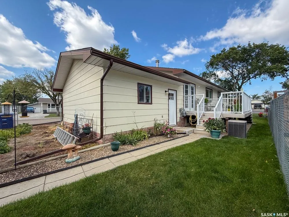568 Poplar CRESCENT