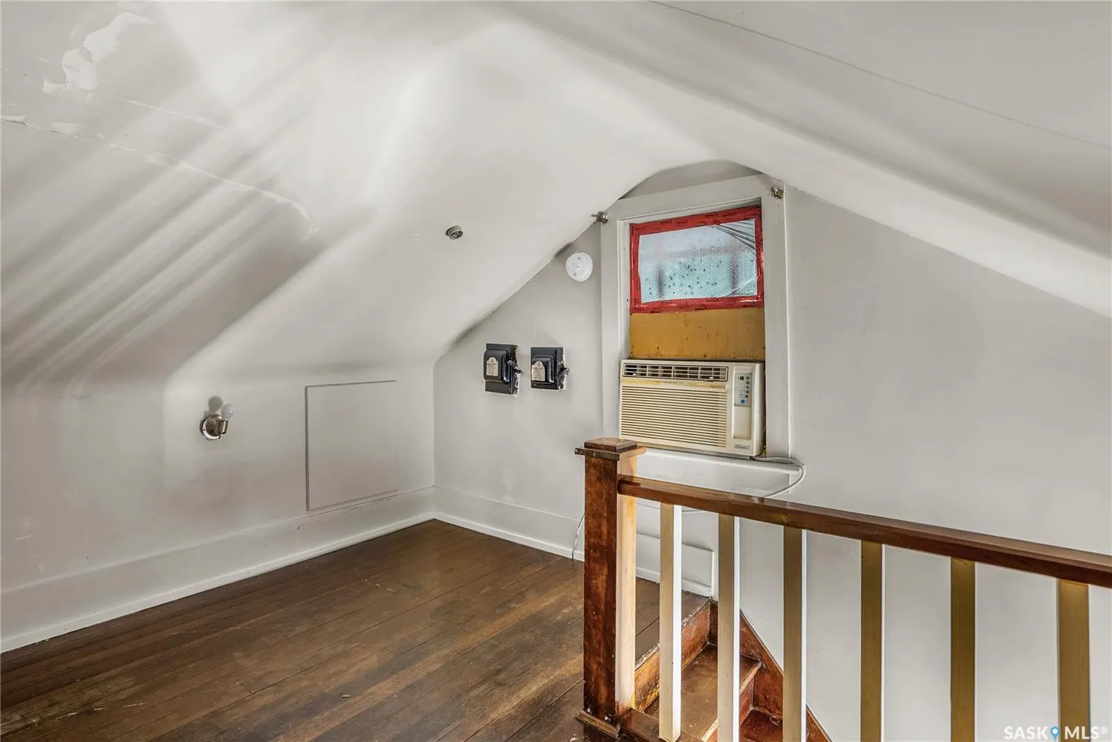 107 28th STREET W