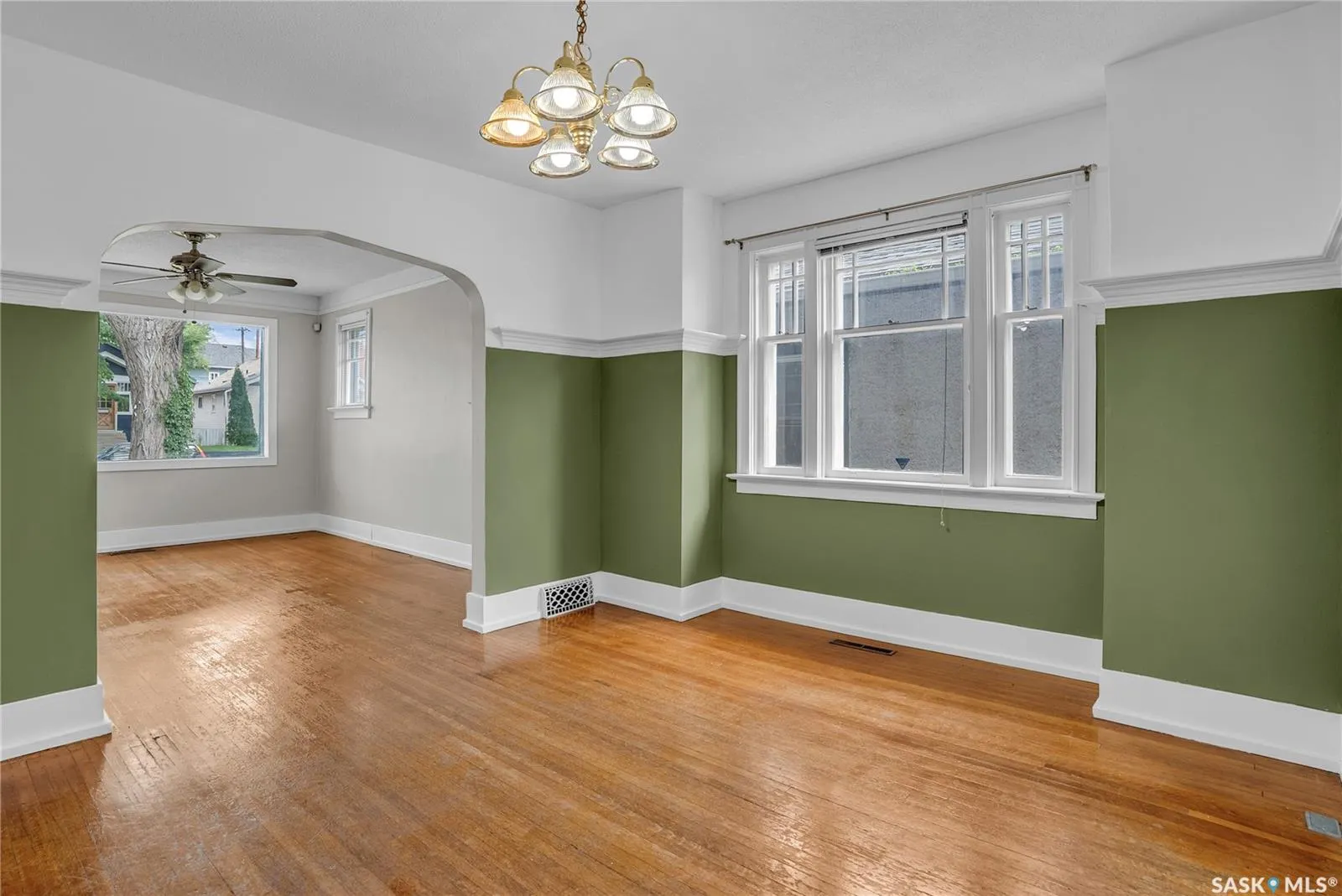 107 28th STREET W