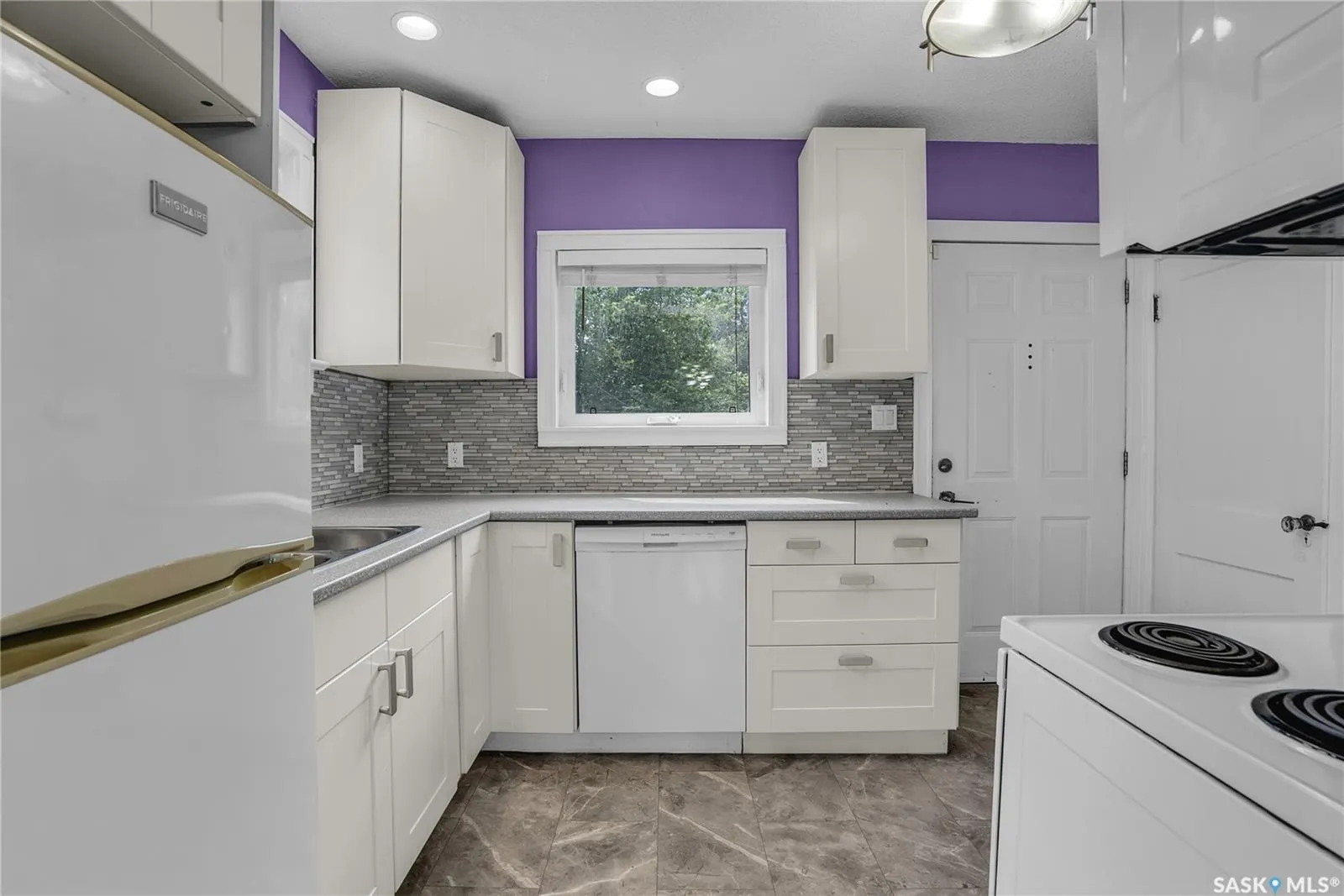 107 28th STREET W