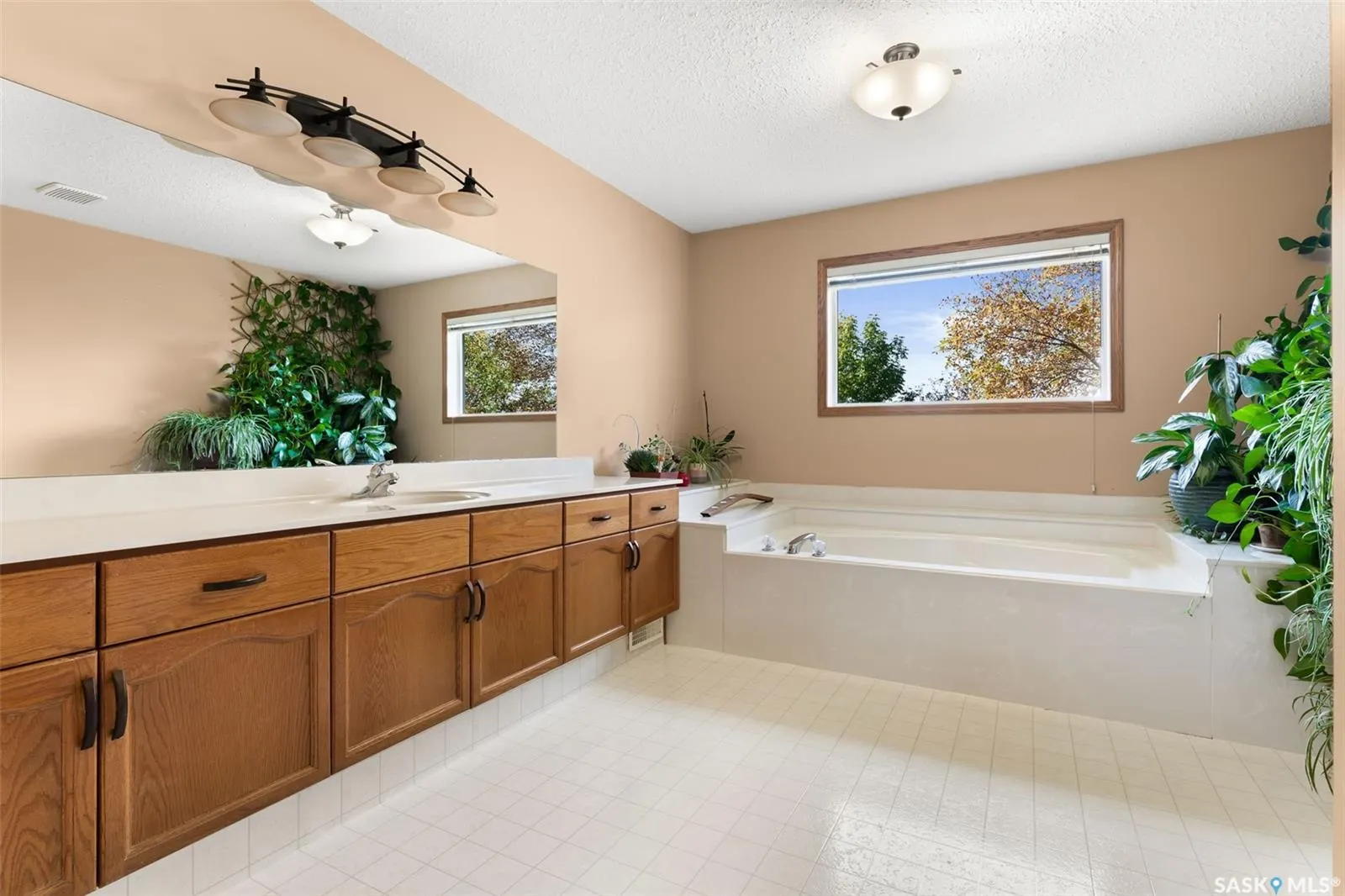 3562 Hazel GROVE
