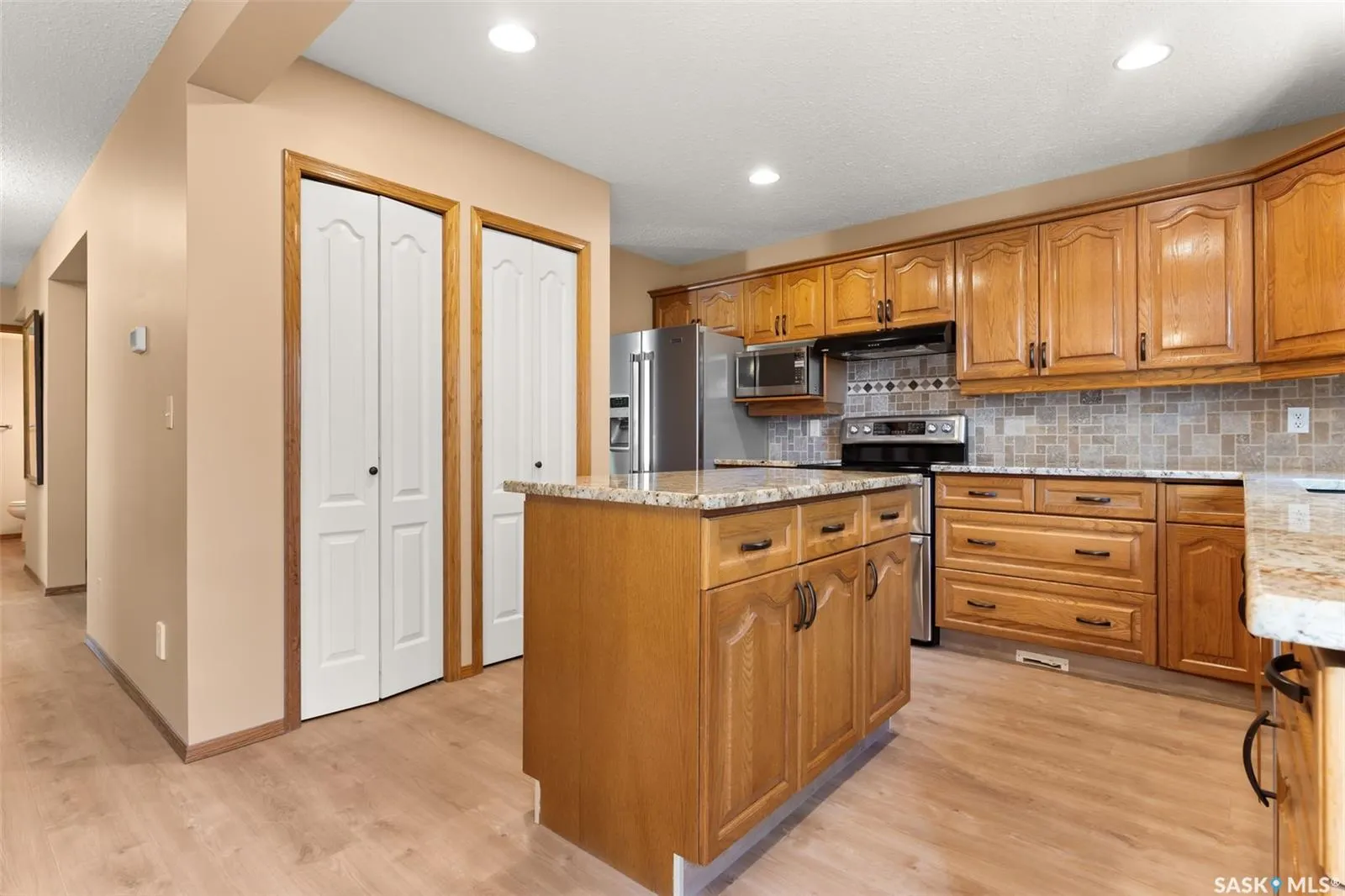 3562 Hazel GROVE