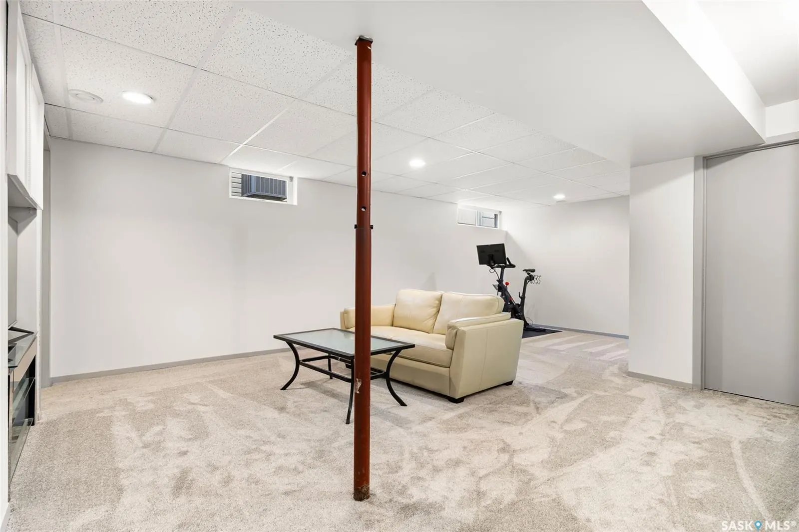 3562 Hazel GROVE