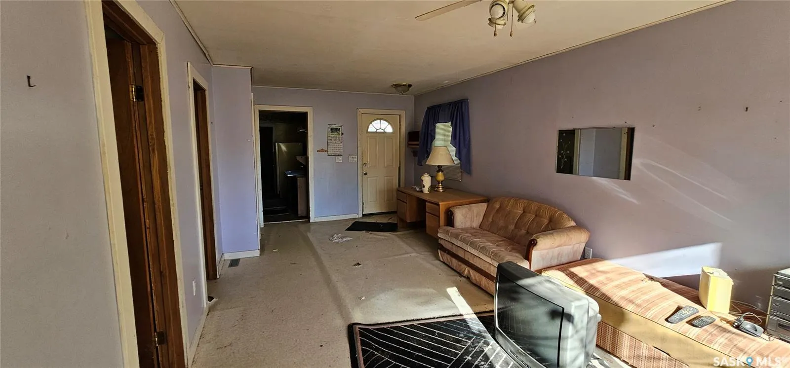 121 4th AVENUE E