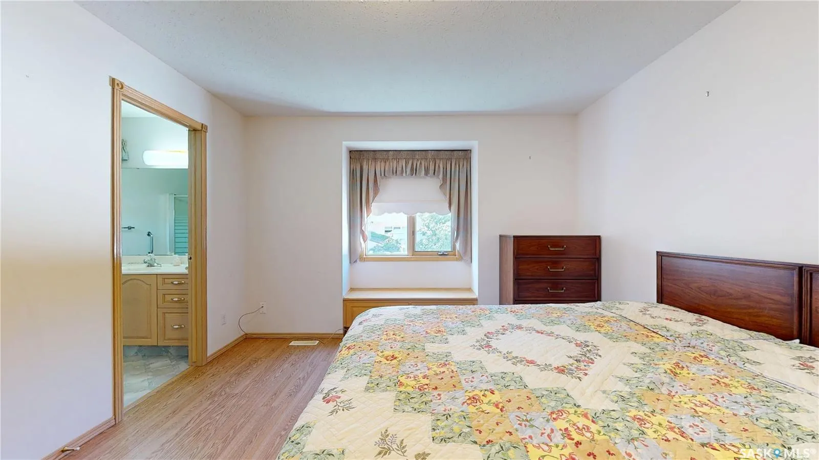8358 Struthers CRESCENT
