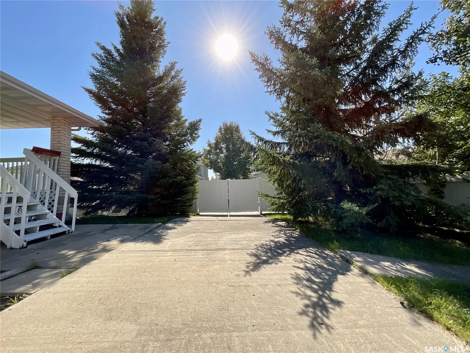 8358 Struthers CRESCENT