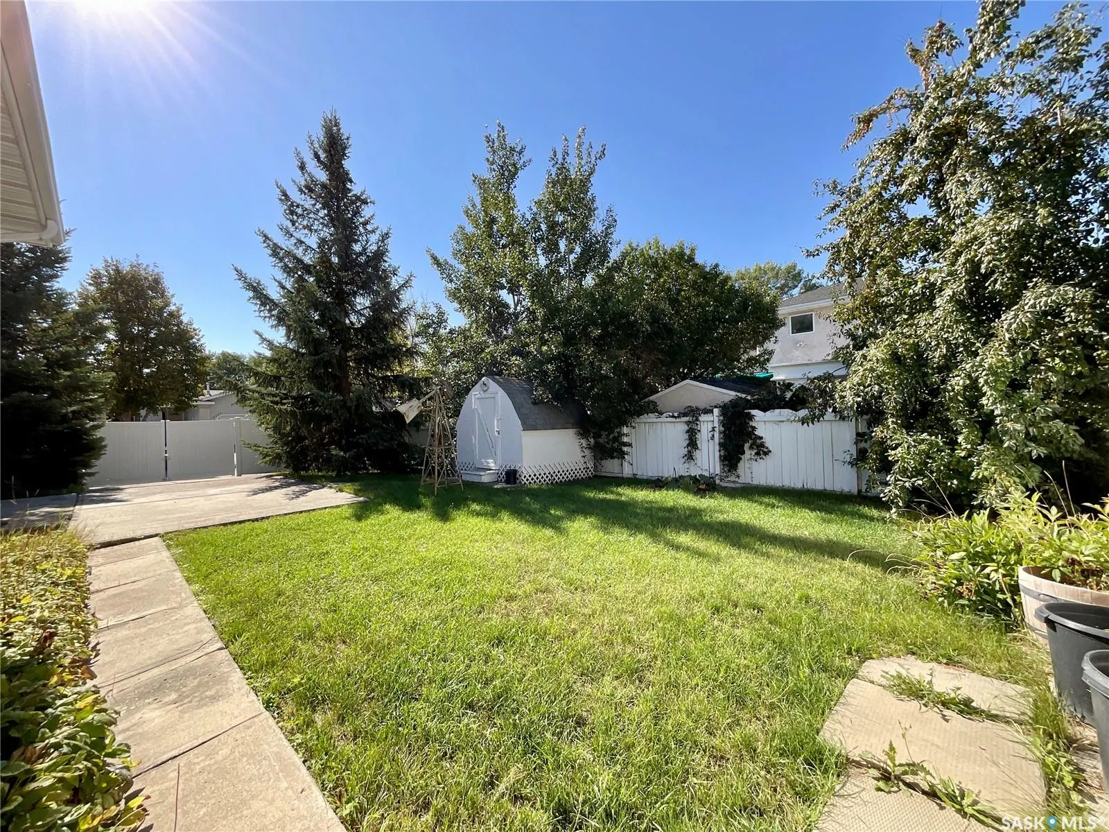 8358 Struthers CRESCENT