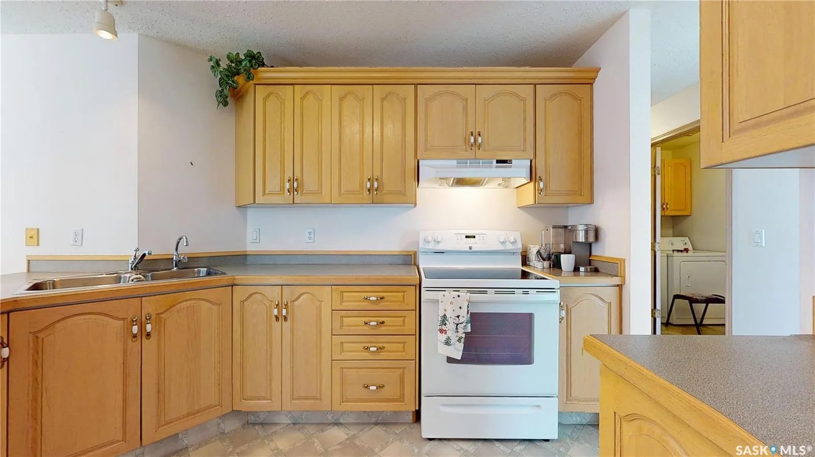 8358 Struthers CRESCENT