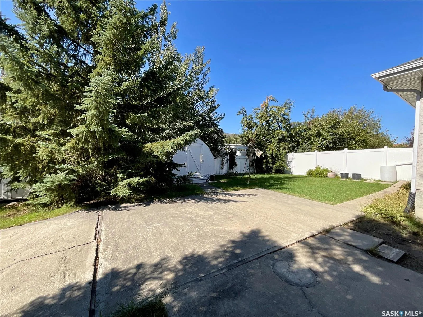 8358 Struthers CRESCENT
