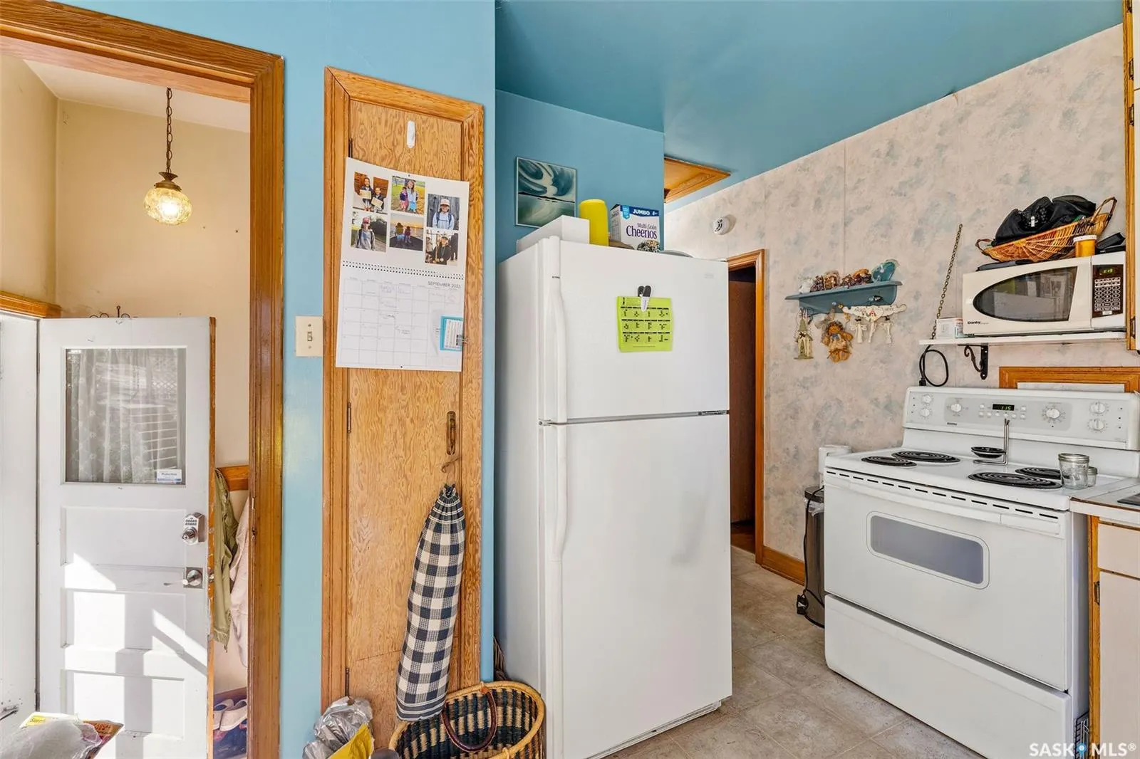 135 21st STREET W